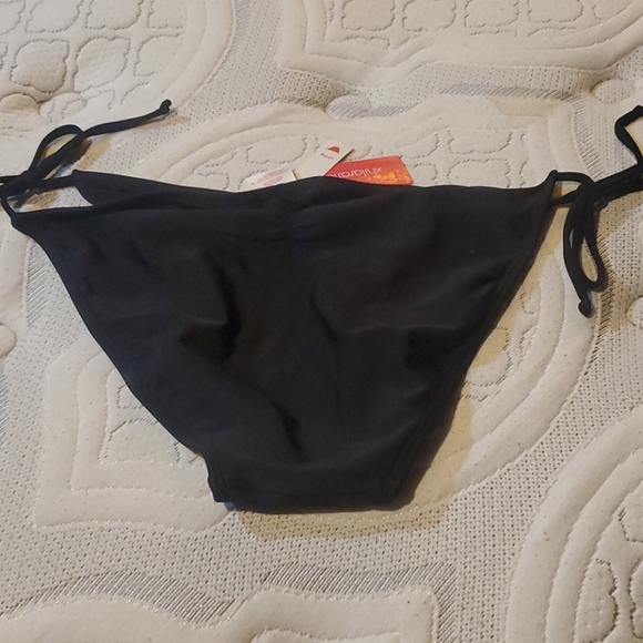 String Bikini bottoms - Picture 2 of 2